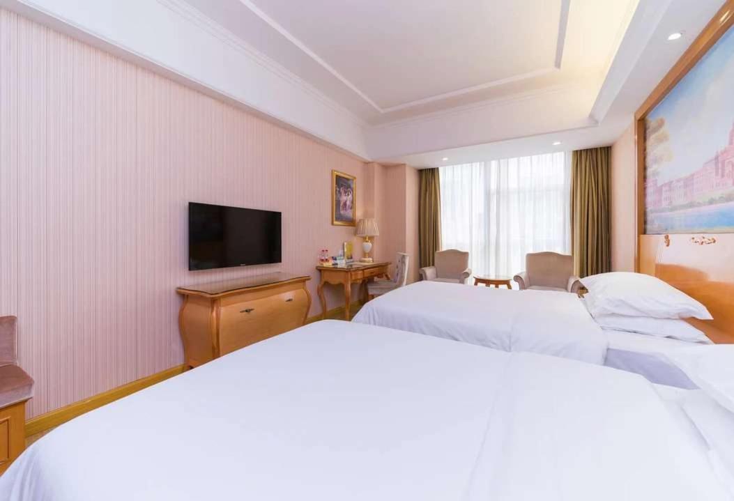 Vienna Hotel Shenzhen Baoneng City Plaza Екстер'єр фото