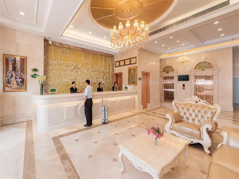 Vienna Hotel Shenzhen Baoneng City Plaza Екстер'єр фото